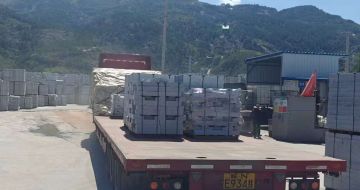 佛山 芝麻白仿形路沿石，直形路沿石