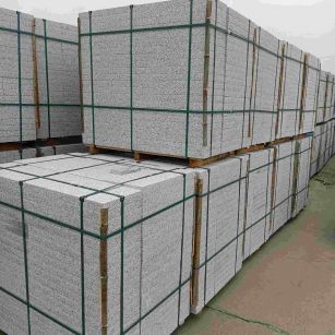 佛山 白麻花岗岩石材荔枝面地铺石（300*600*50）