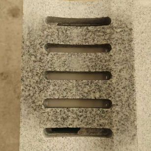 佛山 芝麻白拉丝面花岗岩U型开槽排水槽