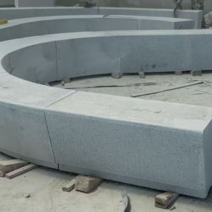 佛山 芝麻白花岗岩光面弧形坐凳