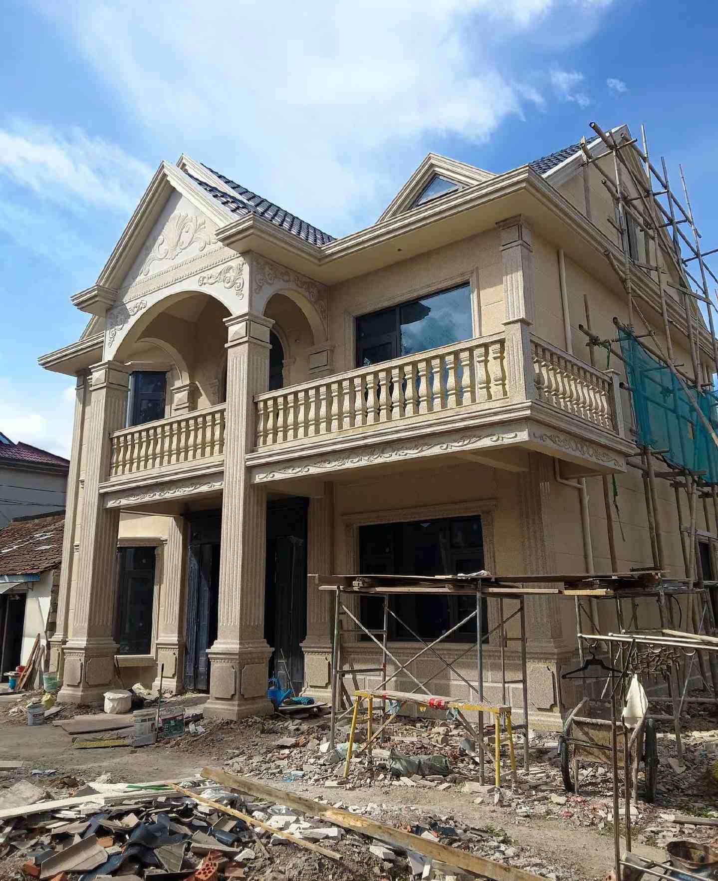 佛山 黄金麻花岗岩石材私人别墅雕花门楼柱阳台栏杆