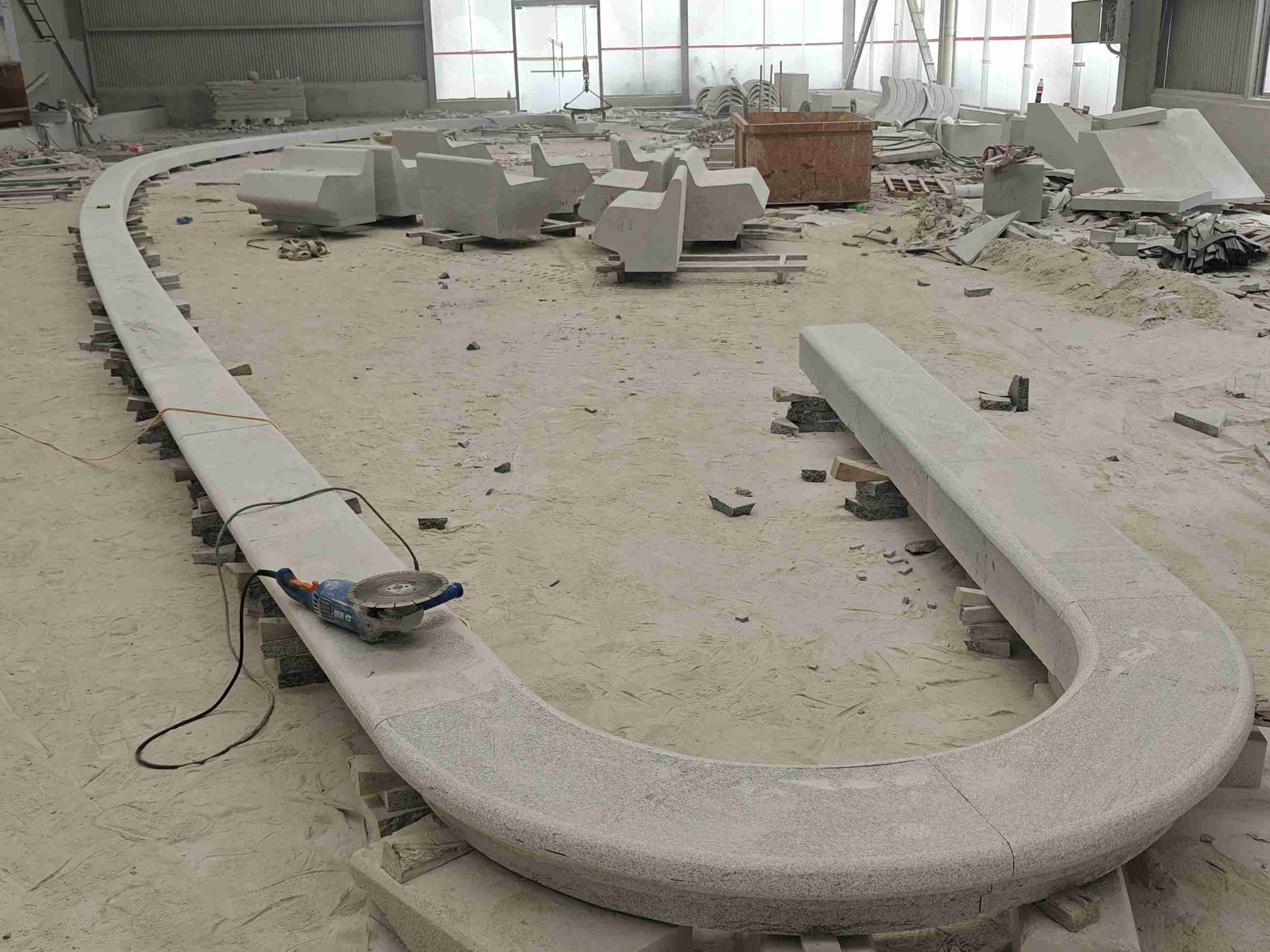 佛山 芝麻白花岗岩弧形花坛石，坐凳石