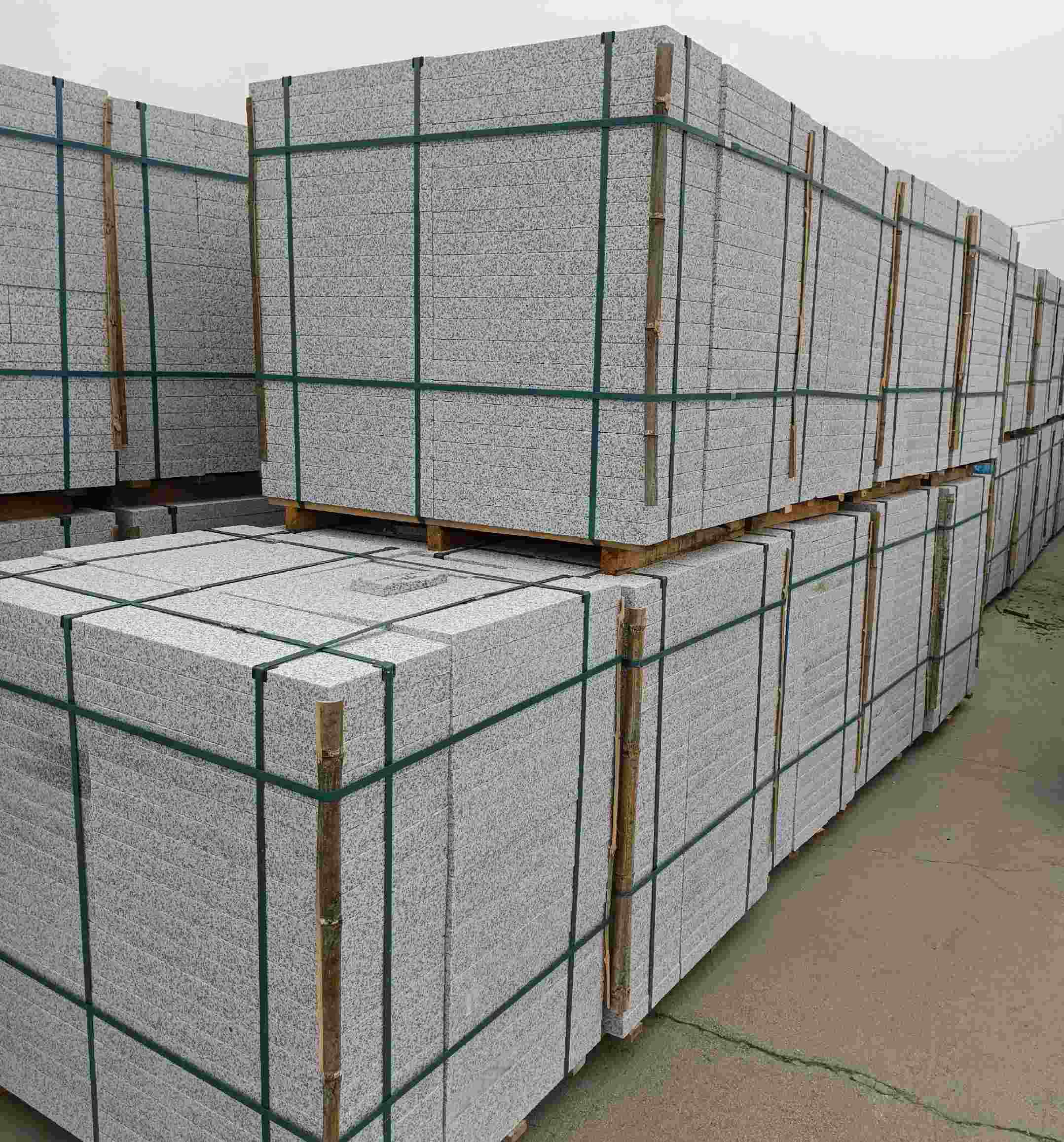 佛山 白麻花岗岩石材荔枝面地铺石（300*600*50）