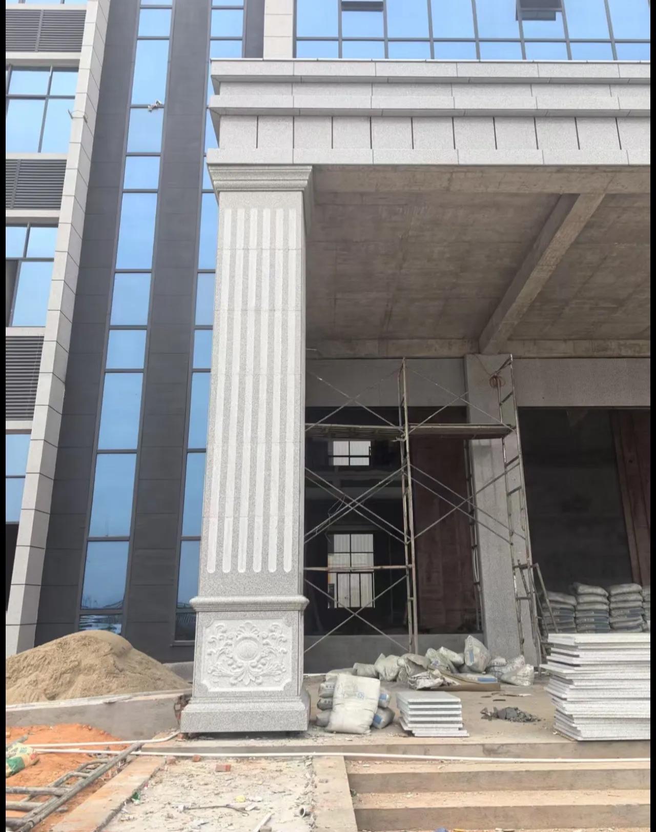 佛山 芝麻白光面花岗岩门楼大柱（罗马柱）配雕花底座