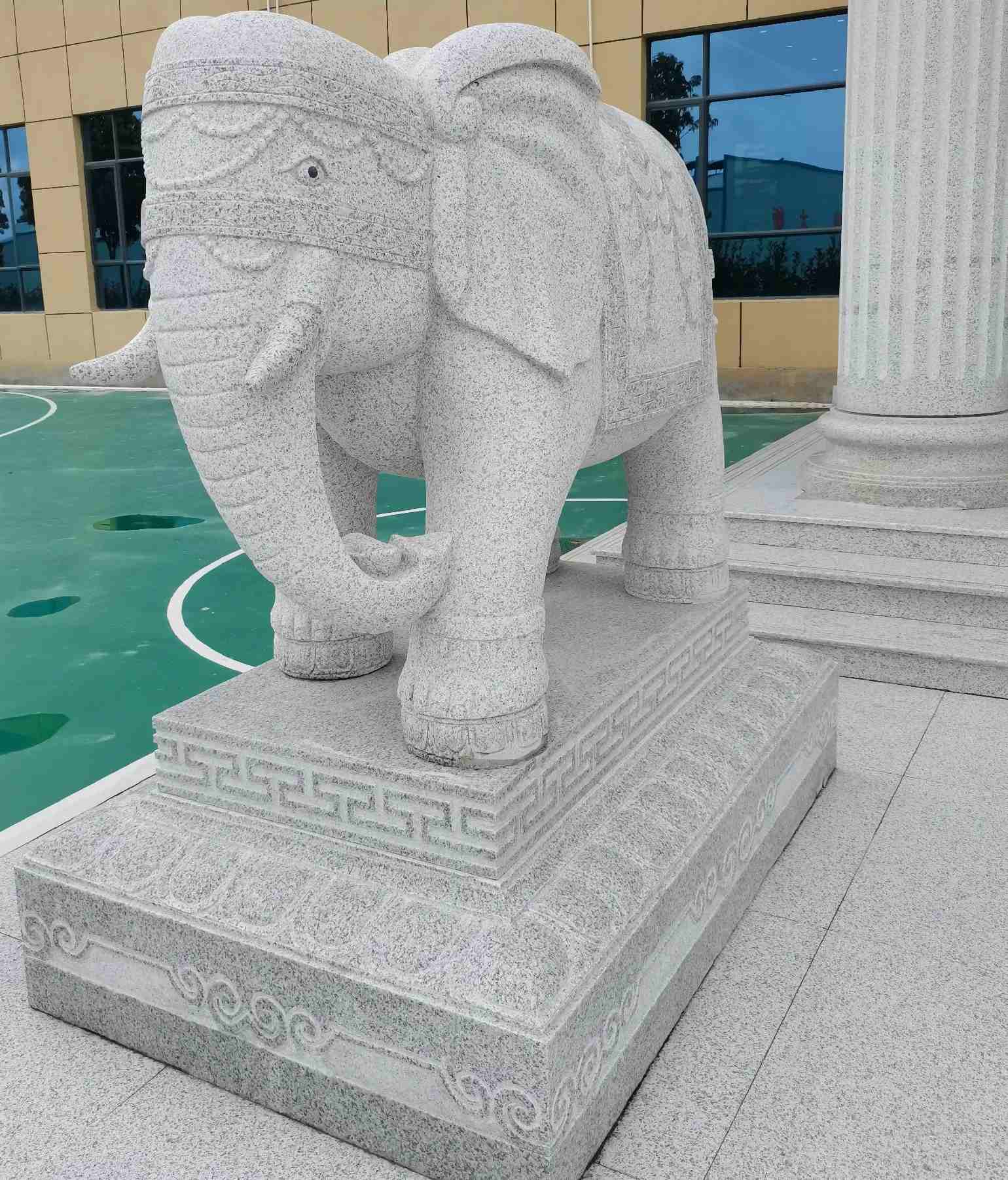 佛山 白麻花岗岩动物异形石雕-大象