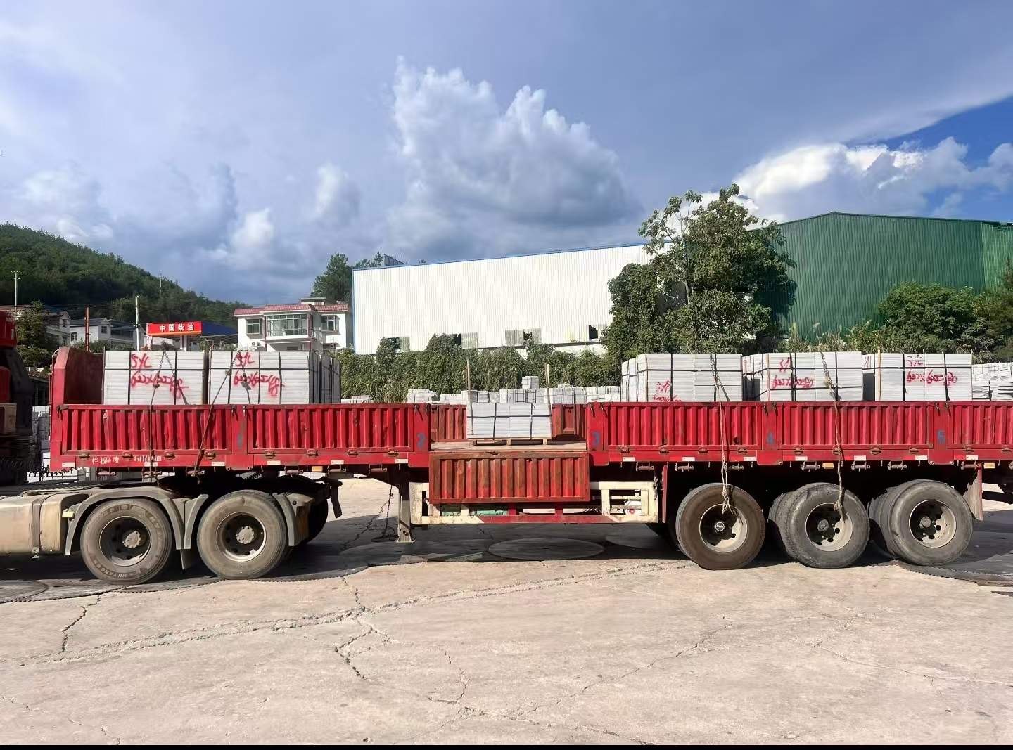 佛山 芝麻灰花岗岩地铺石出货日常