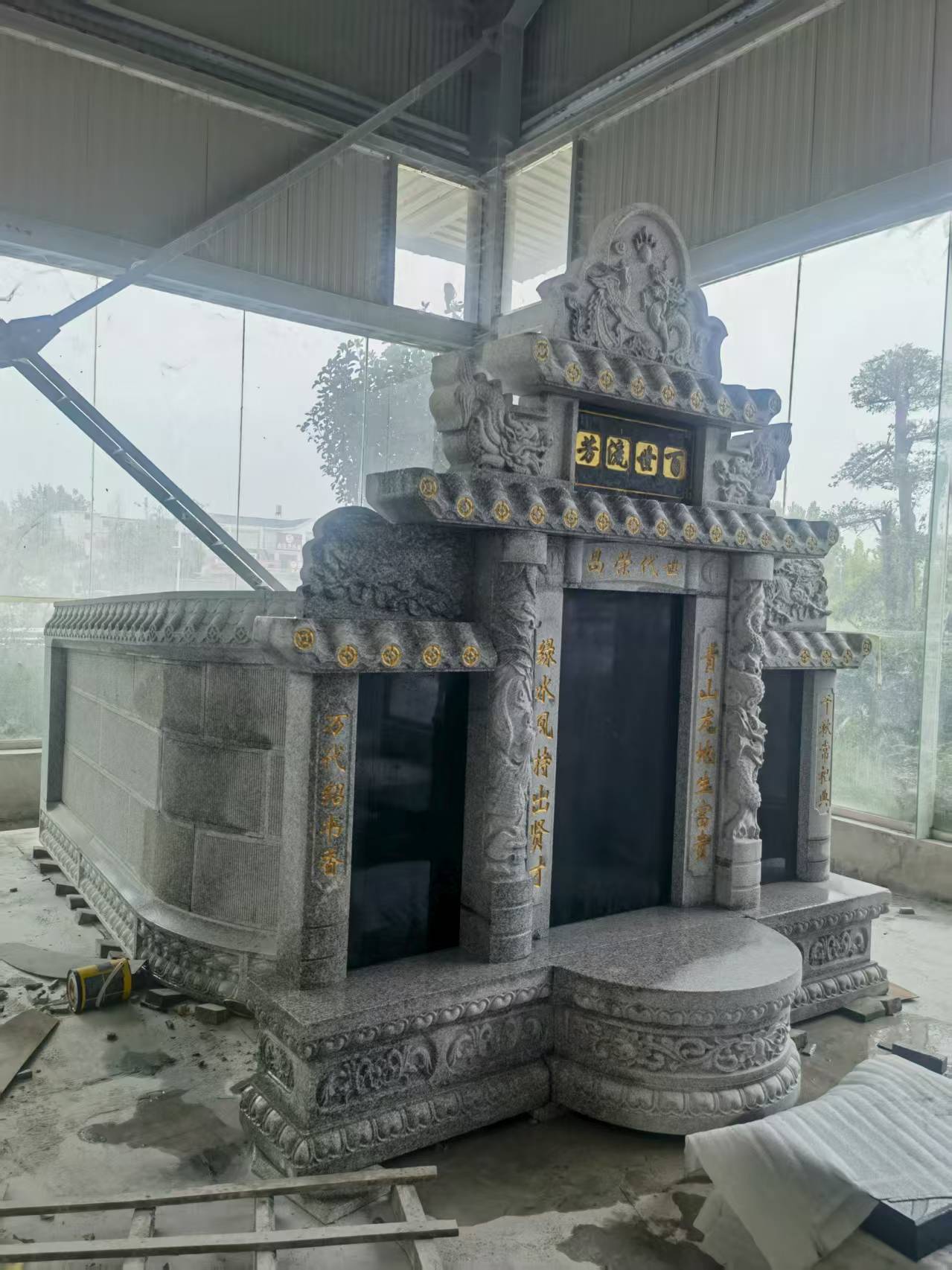 佛山 芝麻白墓碑效果展示图