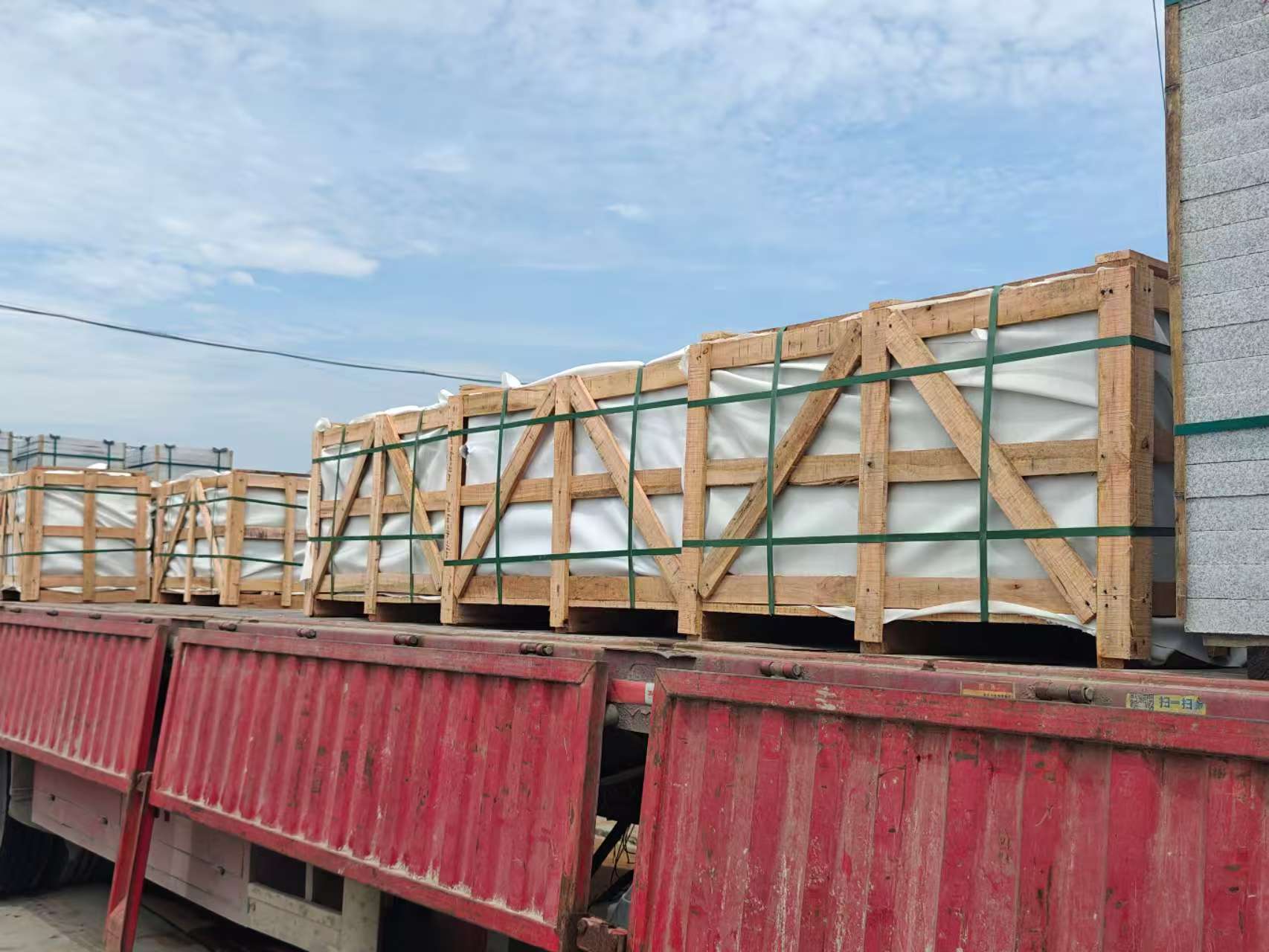 佛山 芝麻白花岗岩地铺石出口专车-泰国游