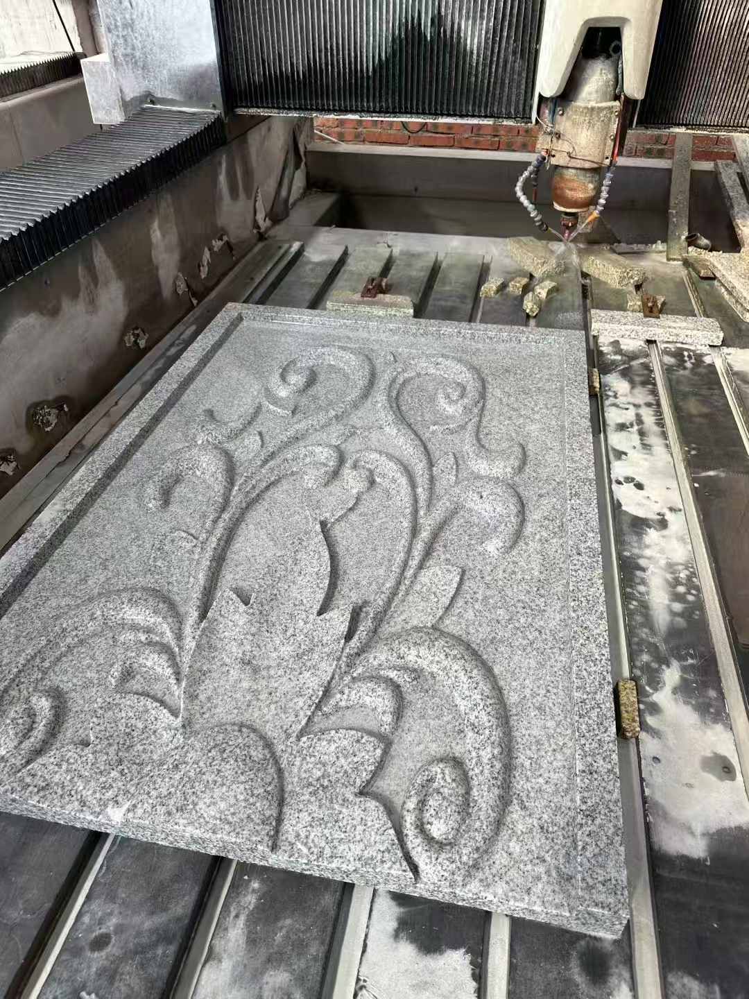 佛山 白麻别墅干挂雕花板