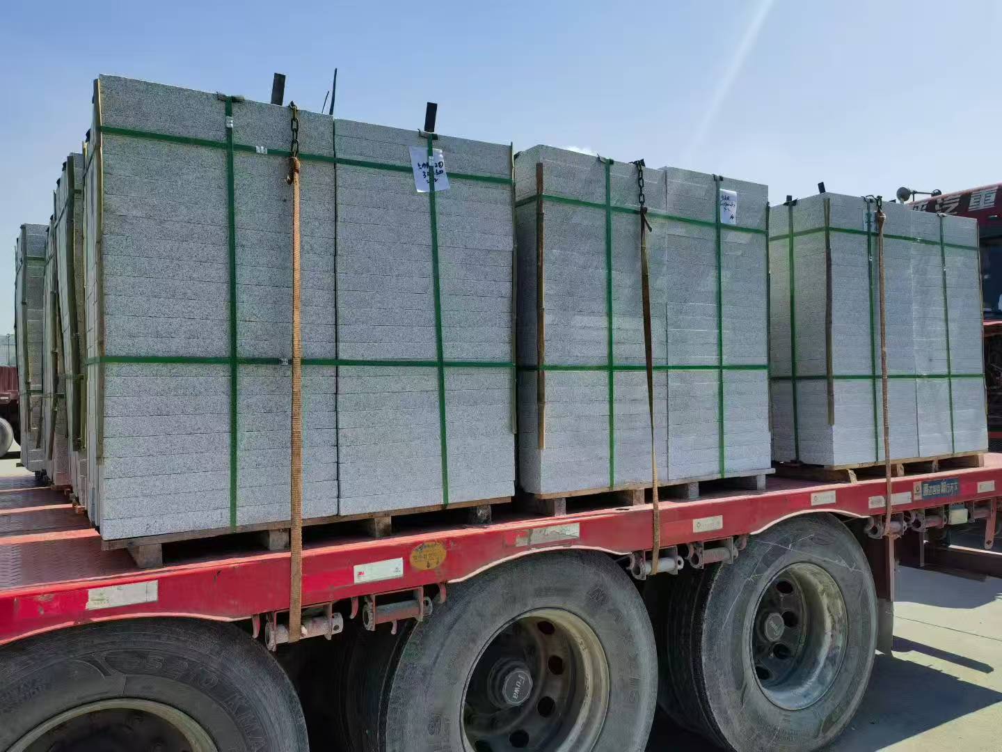 佛山芝麻白花岗岩出货日常地铺石