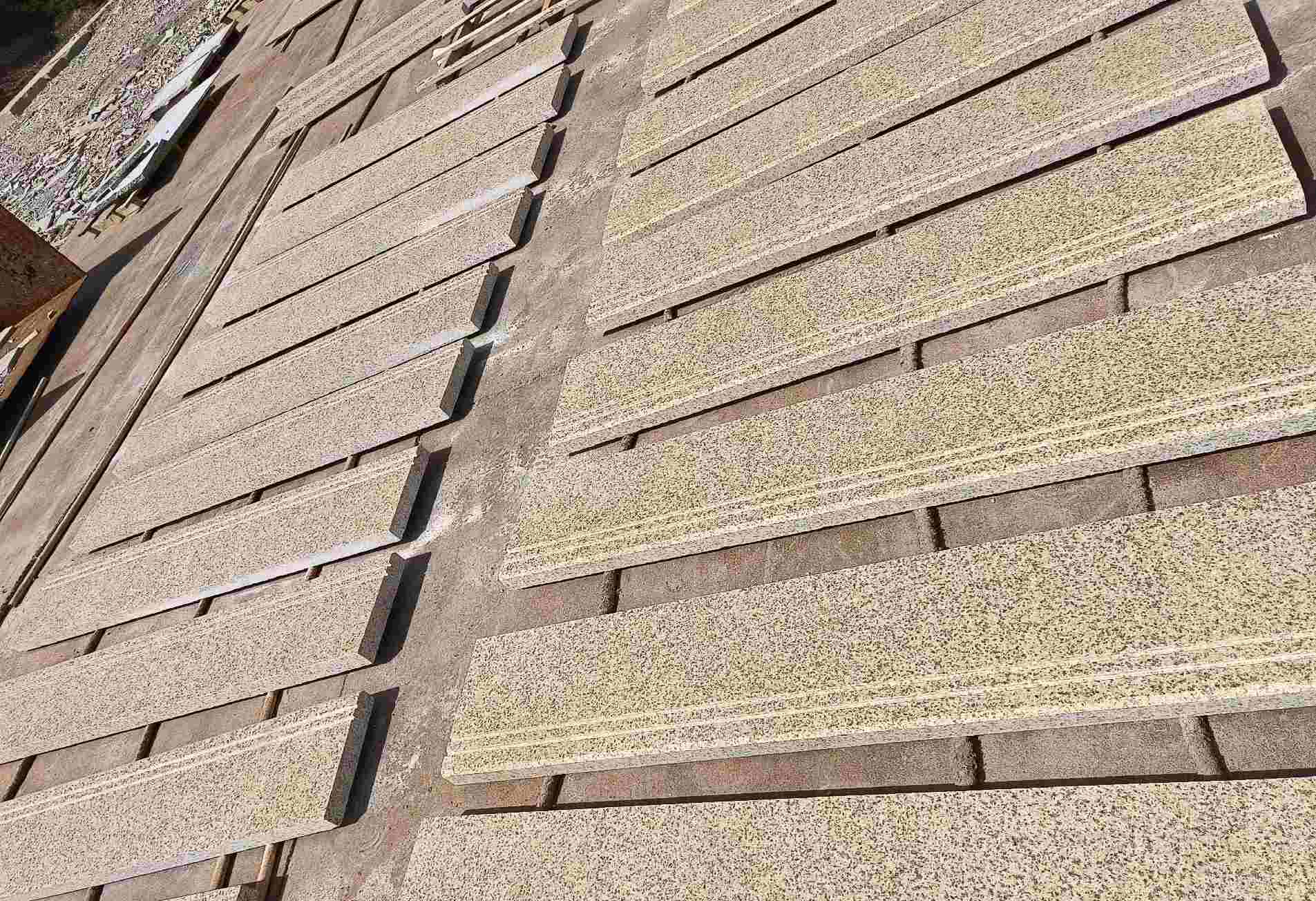 佛山 黄金麻花岗岩光面楼梯踏步