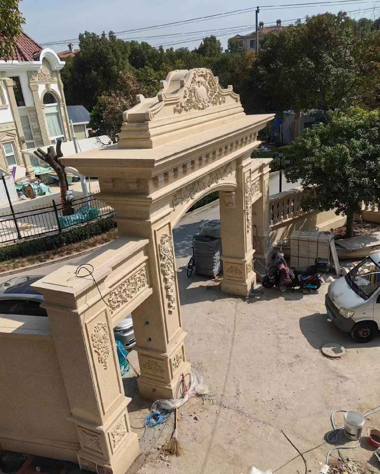 佛山 黄金麻荔枝面花岗岩别墅门楼