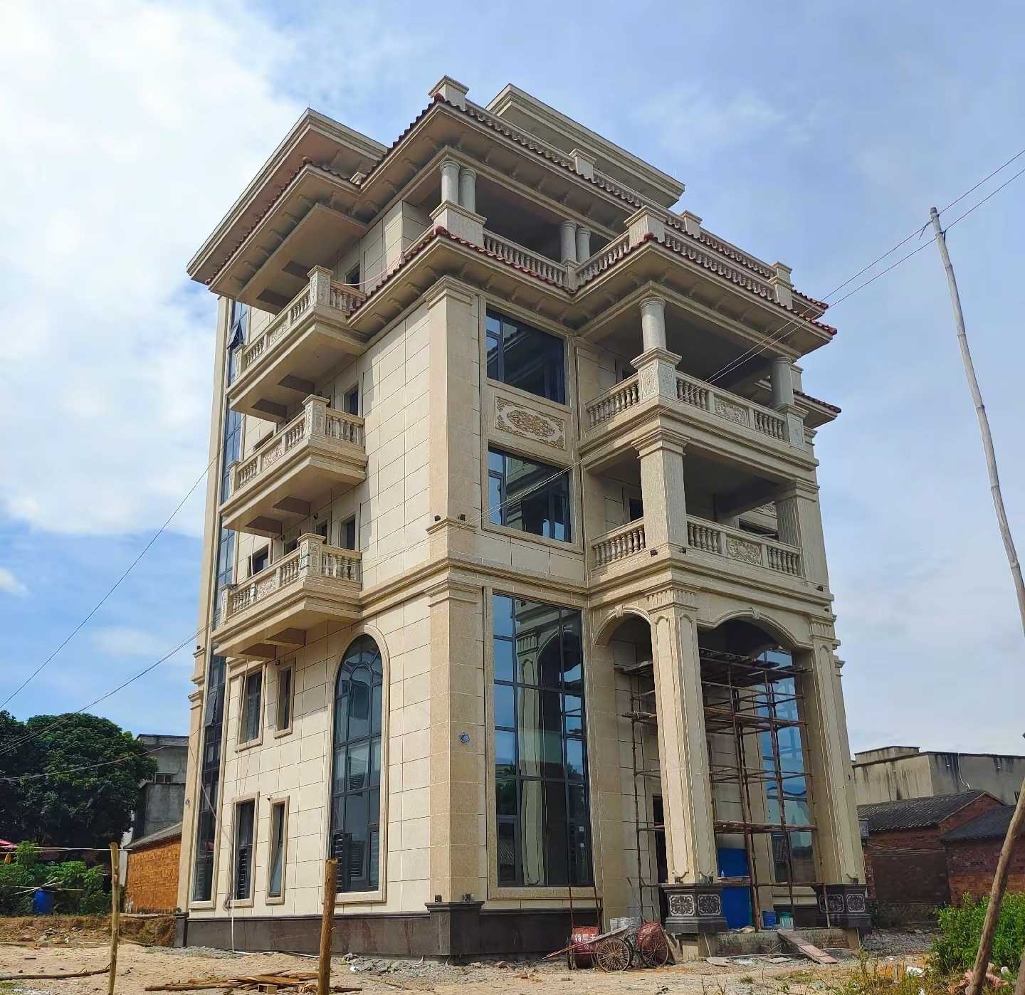 佛山 黄金麻花岗岩石材别墅外墙干挂搭配（雕花栏杆花瓶柱门楼罗马柱）