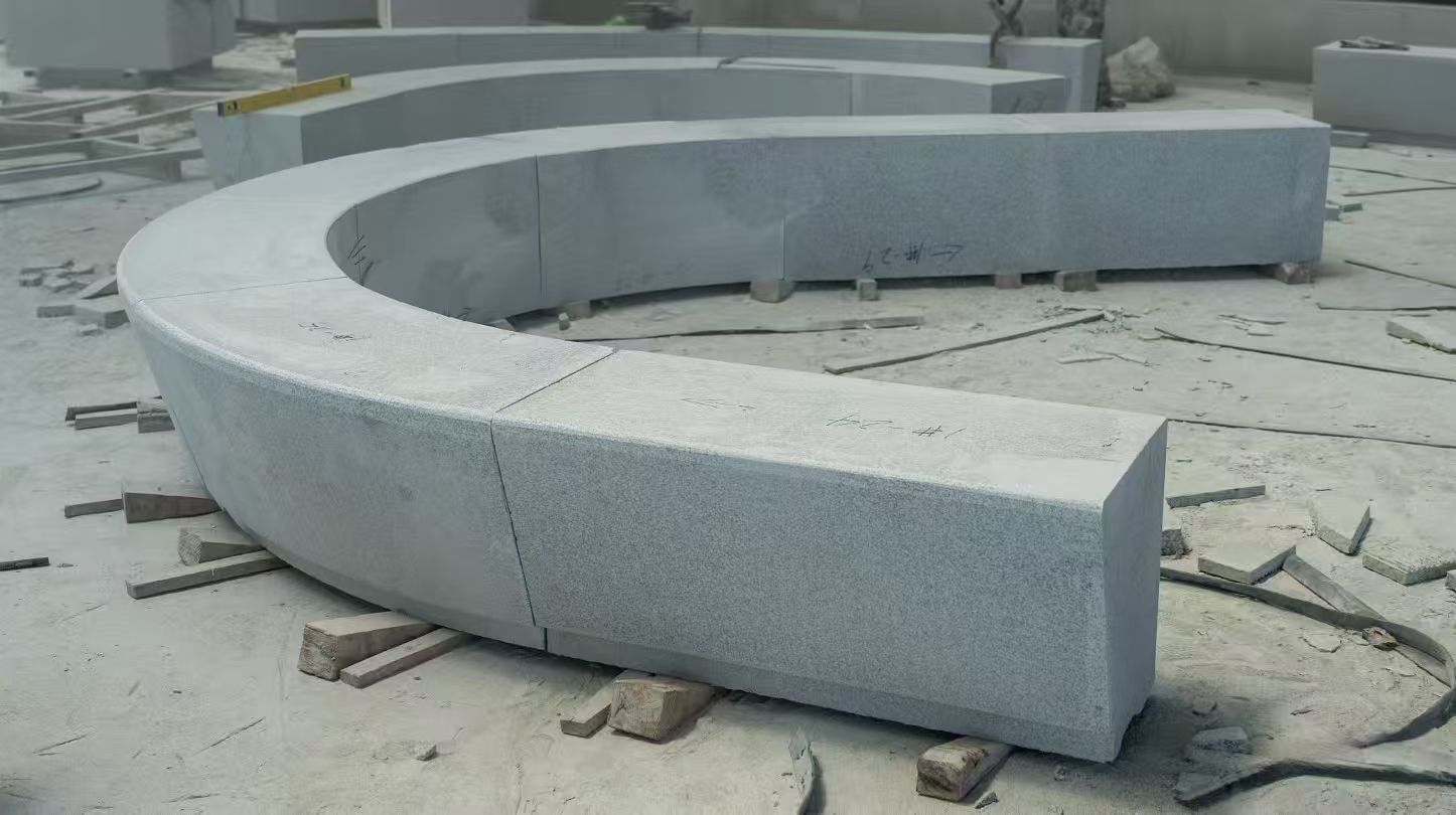 佛山 芝麻白花岗岩光面弧形坐凳